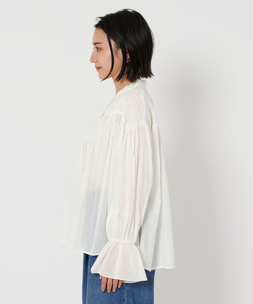 BEAUTY&YOUTH UNITED ARROWS(ビューティーアンドユースユナイテッドアローズ)の「【WEB限定】コットンレーヨン シャーリングブラウスⅡ -ウォッシャブル-(シャツ/ブラウス・レディース・ライラック/ブラック/ホワイト/ライトブルー・FREE)」の18枚目の写真