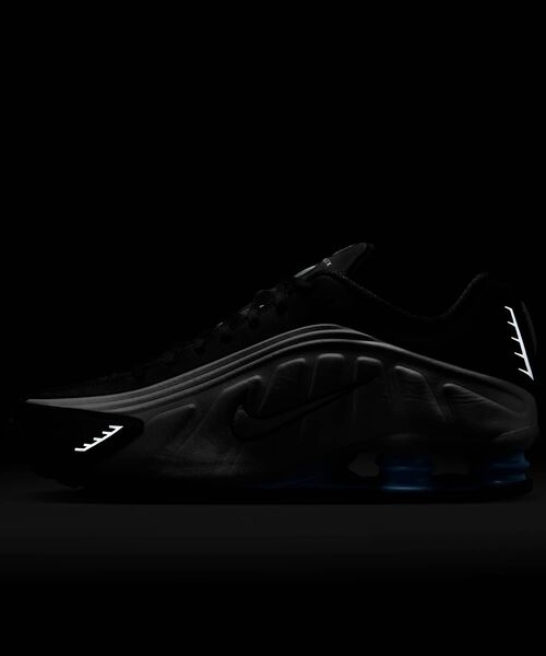 【新品未使用】Nike Shox R4 HQ1988 - 004 27cm NIKE SHOX R4 METALLIC SILVER/METALLIC SILVER-BLACK（ナイキ