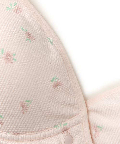 Rosemadame(ローズマダム)の「ストレッチリブ 小花柄クロスオープン授乳ブラ(マタニティブラジャー/フラワープリント/ノンワイヤー/肩紐調節可/産前・産後対応)(マタニティウェア/グッズ・レディース・ピンク/ラベンダー/アイボリー・M/L)」の8枚目の写真