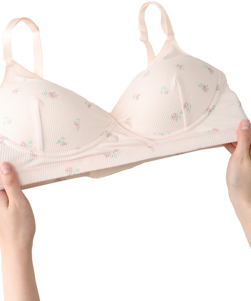 Rosemadame(ローズマダム)の「ストレッチリブ 小花柄クロスオープン授乳ブラ(マタニティブラジャー/フラワープリント/ノンワイヤー/肩紐調節可/産前・産後対応)(マタニティウェア/グッズ・レディース・ピンク/ラベンダー/アイボリー・M/L)」の10枚目の写真