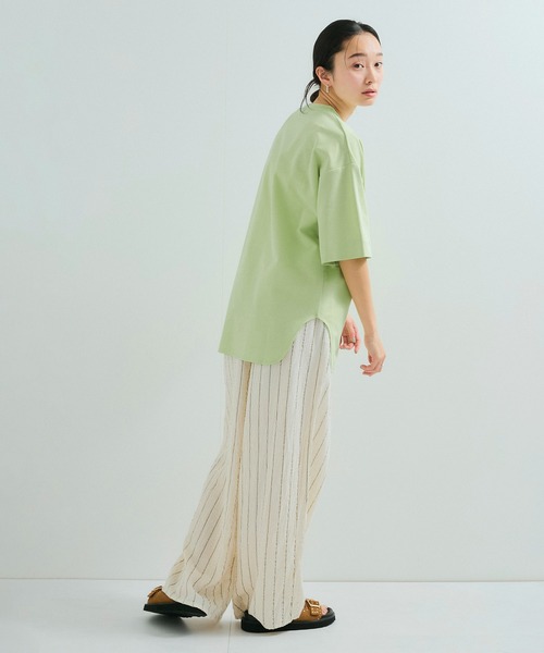 le cercle ADAM ET ROPE'(ルセルクルアダムエロペ)の「【UVケア/接触冷感】ビッグTシャツ(Tシャツ/カットソー・レディース・サックスブルー/グリーン系その他/ベージュ系その他/チャコールグレー・FREE)」の12枚目の写真