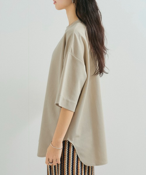 le cercle ADAM ET ROPE'(ルセルクルアダムエロペ)の「【UVケア/接触冷感】ビッグTシャツ(Tシャツ/カットソー・レディース・サックスブルー/グリーン系その他/ベージュ系その他/チャコールグレー・FREE)」の17枚目の写真