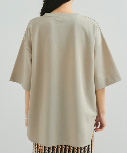 le cercle ADAM ET ROPE'(ルセルクルアダムエロペ)の「【UVケア/接触冷感】ビッグTシャツ(Tシャツ/カットソー・レディース・サックスブルー/グリーン系その他/ベージュ系その他/チャコールグレー・FREE)」の18枚目の写真