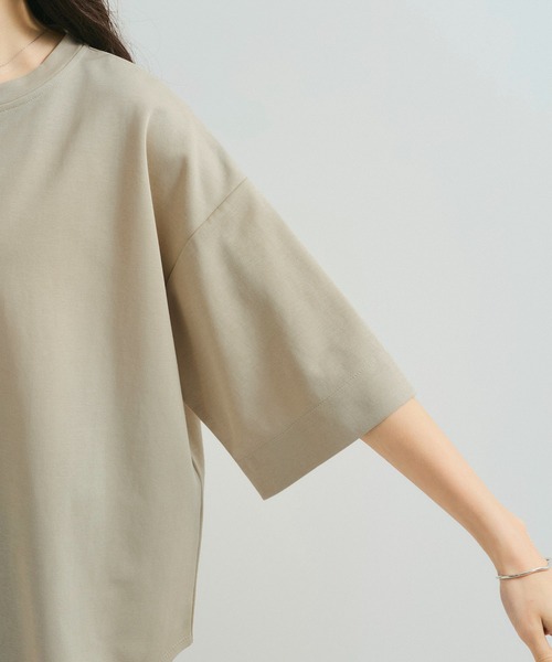 le cercle ADAM ET ROPE'(ルセルクルアダムエロペ)の「【UVケア/接触冷感】ビッグTシャツ(Tシャツ/カットソー・レディース・サックスブルー/グリーン系その他/ベージュ系その他/チャコールグレー・FREE)」の20枚目の写真