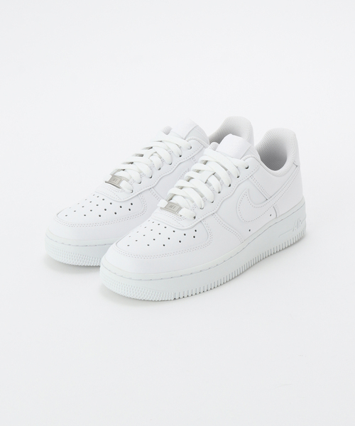 IENA(イエナ)の「NIKE/ナイキ ウィメンズ エア フォース1 スニーカー DD8959(スニーカー・レディース・ホワイト・22.5cm/23cm/23.5cm/24cm/24.5cm/25cm)」の1枚目の写真