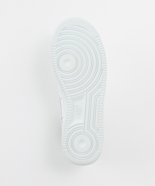 IENA(イエナ)の「NIKE/ナイキ ウィメンズ エア フォース1 スニーカー DD8959(スニーカー・レディース・ホワイト・22.5cm/23cm/23.5cm/24cm/24.5cm/25cm)」の7枚目の写真