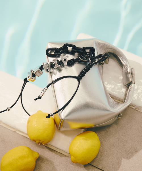 La TOTALITE(ラトータリテ)の「【SINBONO/シンボノ】Vienna Top HandleCrossbody Bag(ショルダーバッグ・レディース・グリーン/シルバー/ブラック/アイボリー・FREE)」の1枚目の写真