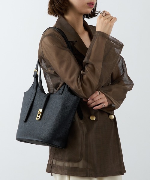MAISON BREEZE(メゾンブリーズ)の「【MAISON BREEZE】ポーチ付き PUレザーフラップバッグ KNF-TP(ハンドバッグ・レディース・ライトブラウン/ブラック/ブラウン・FREE)」の13枚目の写真