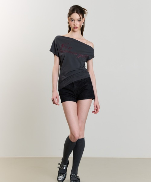 ★LUVISTRUE★SM GLITTER OFFSHOULDER TEE(CHARCOAL)★正規品 LUVISTRUE(ラヴイズトゥルー)の「SM GLITTER OFFSHOULDER TEE