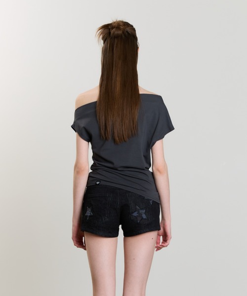 ★LUVISTRUE★SM GLITTER OFFSHOULDER TEE(CHARCOAL)★正規品 LUVISTRUE（ラヴイズトゥルー）の「SM GLITTER OFFSHOULDER TEE