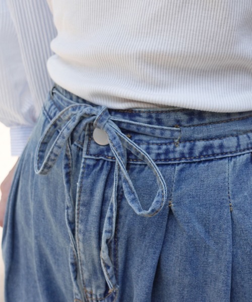 CORNERS（コーナーズ）の「ツータックワイドデニムパンツ（デニムパンツ・レディース・インディゴブルー/ブルー・M）」の9枚目の写真