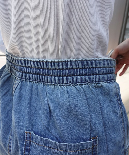 CORNERS（コーナーズ）の「ツータックワイドデニムパンツ（デニムパンツ・レディース・インディゴブルー/ブルー・M）」の11枚目の写真