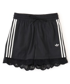 ZOZO限定 adidas レース トリム ショートパンツ ZOZO限定】レーストリム スリーストライプスショートパンツ