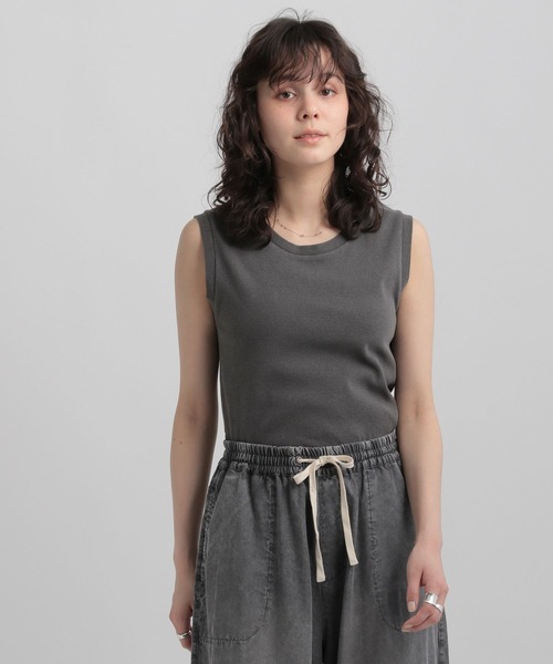 GEORGE'S(ジョージズ)の「ピグメントタンクトップ(タンクトップ・レディース・オフホワイト/チャコールグレー/ブラウン・MEDIUM/SMALL)」の3枚目の写真
