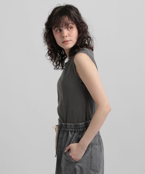 GEORGE'S(ジョージズ)の「ピグメントタンクトップ(タンクトップ・レディース・オフホワイト/チャコールグレー/ブラウン・MEDIUM/SMALL)」の6枚目の写真