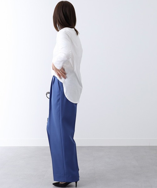 BELLUNA PLUS(ベルーナ)の「ボタンデザインセンタープレスワイドパンツ(その他パンツ・レディース・ライトグリーン/グレイッシュベージュ/ブルー・LARGE/MEDIUM)」の5枚目の写真