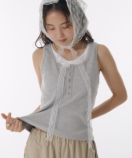 layered like tank top with built-in cups / カップ付き