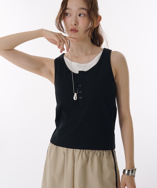 layered like tank top with built-in cups / カップ付きレイヤード風