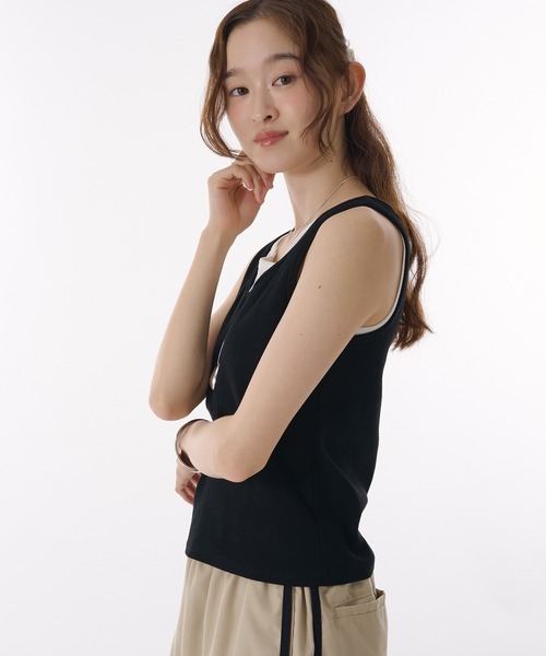 layered like tank top with built-in cups / カップ付き