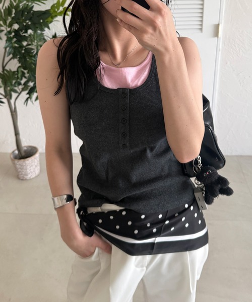 layered like tank top with built-in cups / カップ付きレイヤード風