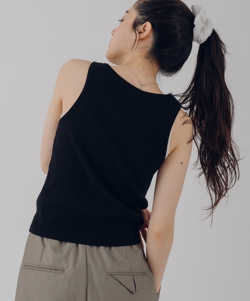 layered like tank top with built-in cups / カップ付きレイヤード風