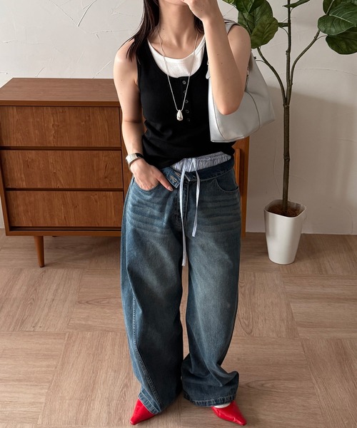 MUHET（ミュエータ）の「layered like tank top with built-in cups / カップ付きレイヤード風タンクトップ（タンクトップ・レディース・ネイビー/ブラック/杢グレー/ライトブルー/ブラウン/レッド・FREE）」の9枚目の写真