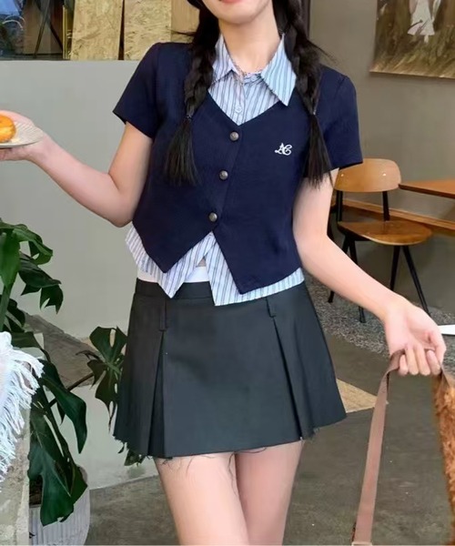 Chiina（チーナ）の「Chiina / ストライプシャツレイヤードカーディガン（カーディガン/ボレロ・レディース・グレー/ホワイト/ネイビー・FREE）」の6枚目の写真