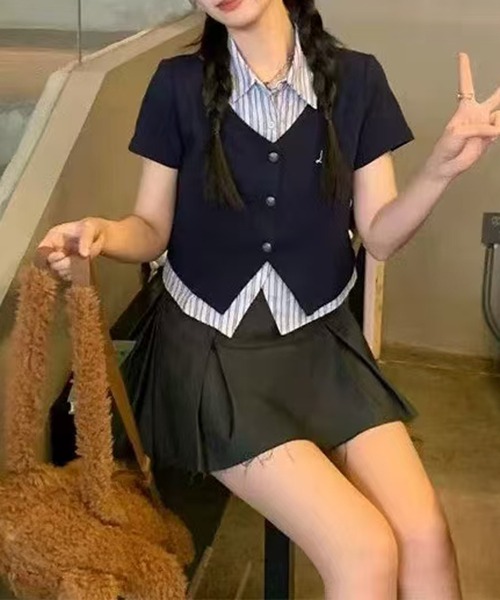 Chiina（チーナ）の「Chiina / ストライプシャツレイヤードカーディガン（カーディガン/ボレロ・レディース・グレー/ホワイト/ネイビー・FREE）」の8枚目の写真