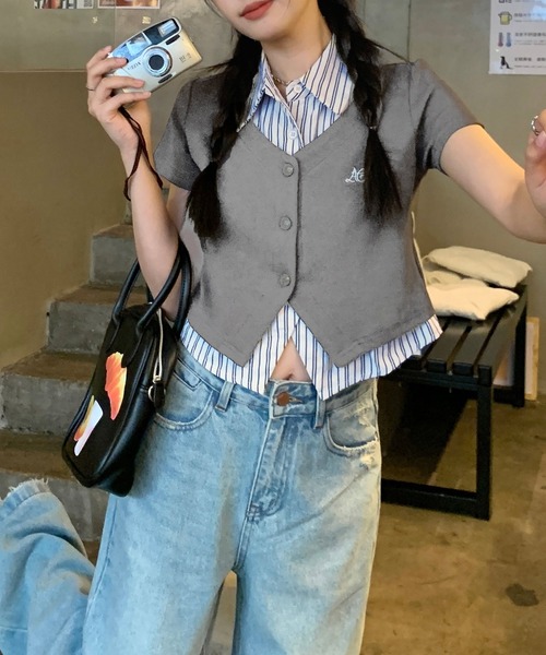 Chiina（チーナ）の「Chiina / ストライプシャツレイヤードカーディガン（カーディガン/ボレロ・レディース・グレー/ホワイト/ネイビー・FREE）」の5枚目の写真