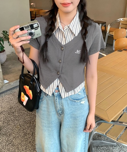 Chiina（チーナ）の「Chiina / ストライプシャツレイヤードカーディガン（カーディガン/ボレロ・レディース・グレー/ホワイト/ネイビー・FREE）」の22枚目の写真