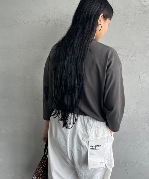 DANTON（ダントン）の「[DANTON/ダントン] ワンポイントロゴ クルーネック7分袖Tシャツ（Tシャツ/カットソー・レディース・アイボリー/ブラック/ホワイト/チャコール/ダークブラウン・S）」の14枚目の写真