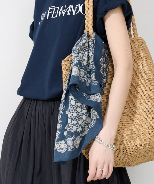 SLOBE IENA（スローブイエナ）の「MOISMONT/モワモン バンダナスカーフ 1567509/1467503P（バンダナ/スカーフ・レディース・ブラウン/ネイビー・FREE）」の13枚目の写真