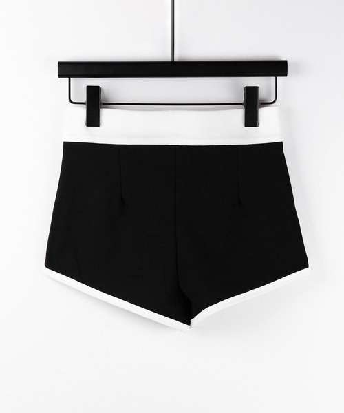 me+em select(ミームセレクト)の「※※【 2color /2size 】バイカラーマイクロミニスパンショートパンツ / bicolor micro mini span short pants(その他パンツ・レディース・ホワイト/ブラック・SMALL/MEDIUM)」の4枚目の写真