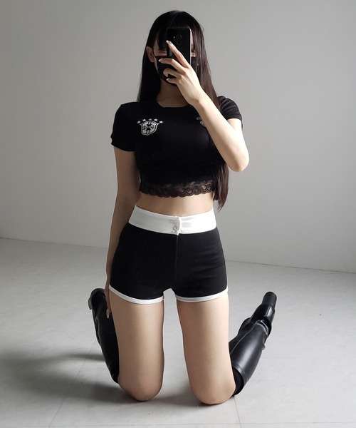 me+em select(ミームセレクト)の「※※【 2color /2size 】バイカラーマイクロミニスパンショートパンツ / bicolor micro mini span short pants(その他パンツ・レディース・ホワイト/ブラック・SMALL/MEDIUM)」の16枚目の写真