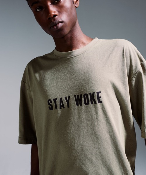 NUMERALS(ヌメラルズ)の「【NUMERALS】メッセージロゴTEE(Tシャツ/カットソー・メンズ・カーキ/ブラック/オフホワイト・MEDIUM/LARGE)」の3枚目の写真