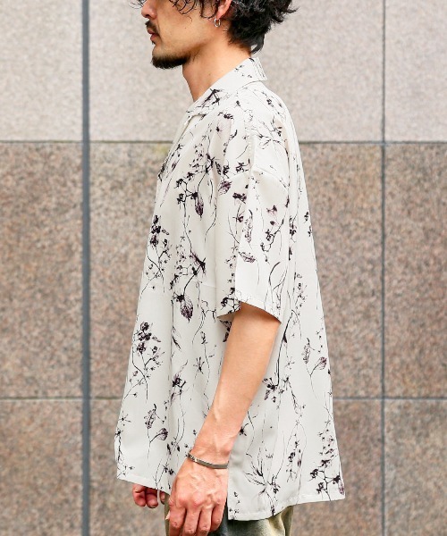 LUXSTYLE(ラグスタイル)の「花柄オープンカラー半袖シャツ(シャツ/ブラウス・メンズ・ホワイト/ブラック・L/M)」の11枚目の写真