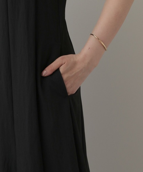 A part by(アパートバイ)の「STELLAフリルスリーブワンピース(ワンピース・レディース・ブラウン/ブルー系その他2/ブラック・FREE)」の20枚目の写真