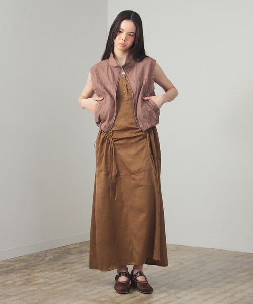 Ray BEAMS（レイビームス）の「スタンドカラー ジップ ベスト［手洗い可］（ベスト・レディース・ダークブラウン/ベージュ・ONE SIZE）」の7枚目の写真