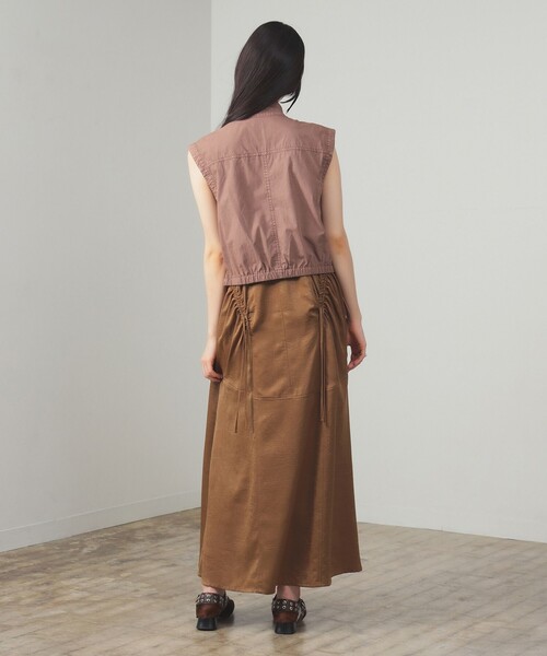 Ray BEAMS（レイビームス）の「スタンドカラー ジップ ベスト［手洗い可］（ベスト・レディース・ダークブラウン/ベージュ・ONE SIZE）」の9枚目の写真