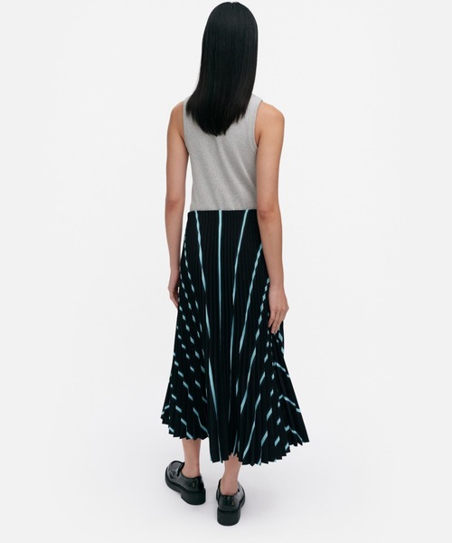 marimekko(マリメッコ)の「Myy Puhveli / skirt(スカート・レディース・ブラック・X-SMALL/SMALL/MEDIUM/LARGE)」の3枚目の写真
