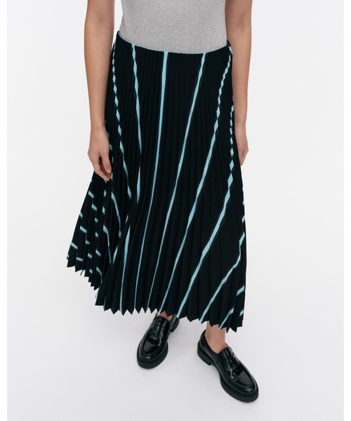 marimekko(マリメッコ)の「Myy Puhveli / skirt(スカート・レディース・ブラック・X-SMALL/SMALL/MEDIUM/LARGE)」の4枚目の写真