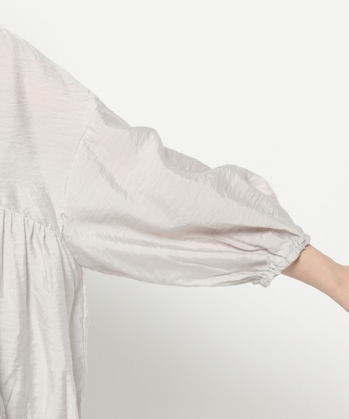 FOUND GOOD（ファウンドグッド）の「スソバルーンブラウス（シャツ/ブラウス・レディース・ブラック/ホワイト系5・L/M）」の8枚目の写真