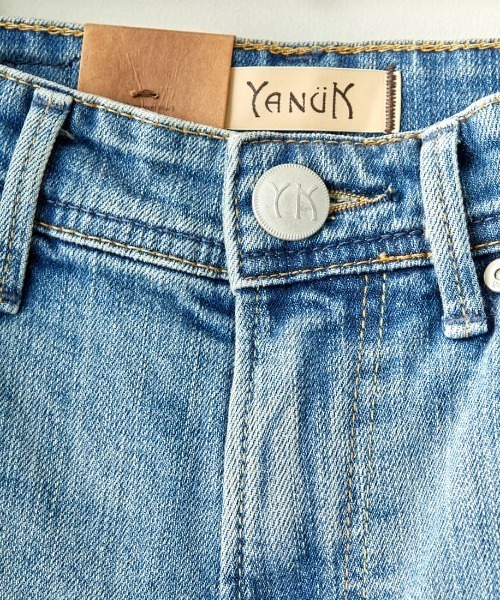 YANUK（ヤヌーク）の「[YANUK/ヤヌーク] ANN ハイウエスト ボーイズテーパードデニム（デニムパンツ・レディース・ライトインディゴブルー・23/24/25/22）」の16枚目の写真