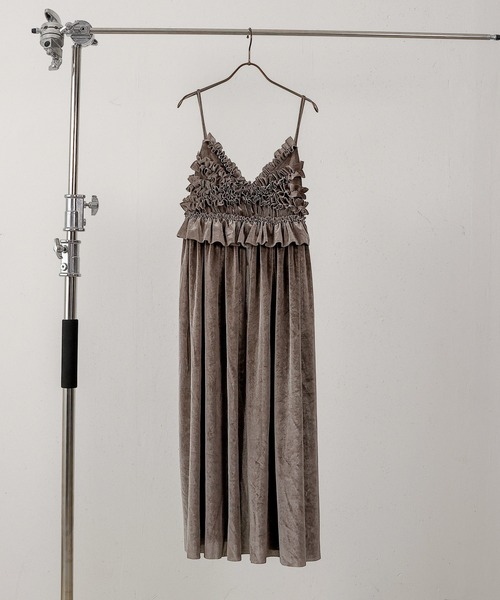 ベロアメッシュ ボリュームフリル キャミワンピース（ワンピース）｜en