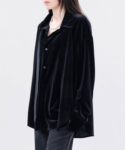 JOHN'S CLOSET（ジョンズクローゼット）の「【a】JOHN’S CLOSET別注 〔NAIVE MAGIC〕タイ付き ルーズサイズ ベロアシャツ（シャツ/ブラウス・メンズ・ブラック/パープル/ネイビー・MEDIUM/LARGE）」の4枚目の写真