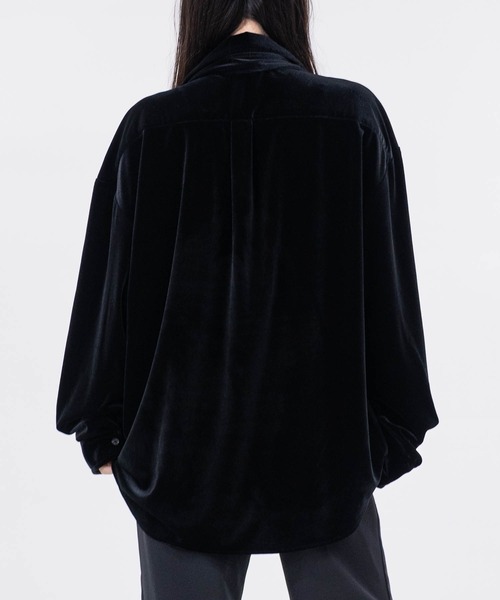 JOHN'S CLOSET（ジョンズクローゼット）の「【a】JOHN’S CLOSET別注 〔NAIVE MAGIC〕タイ付き ルーズサイズ ベロアシャツ（シャツ/ブラウス・メンズ・ブラック/パープル/ネイビー・MEDIUM/LARGE）」の5枚目の写真