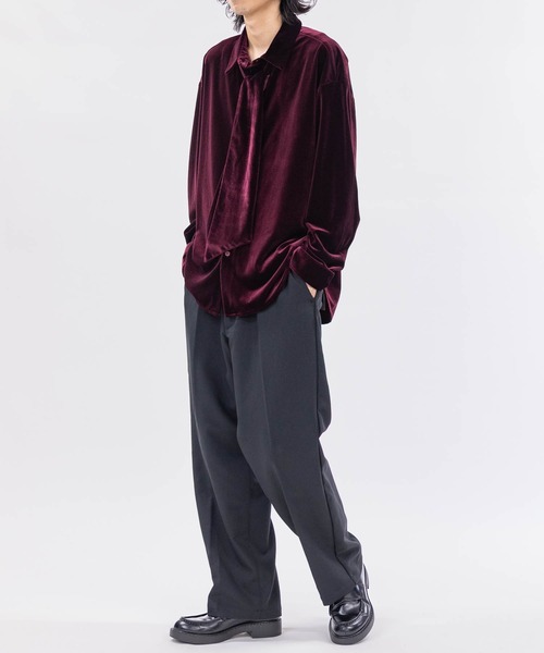 JOHN'S CLOSET（ジョンズクローゼット）の「【a】JOHN’S CLOSET別注 〔NAIVE MAGIC〕タイ付き ルーズサイズ ベロアシャツ（シャツ/ブラウス・メンズ・ブラック/パープル/ネイビー・MEDIUM/LARGE）」の16枚目の写真
