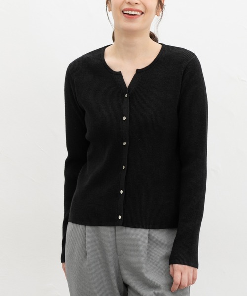 Honeys（ハニーズ）の「ラメ入キーネックカーデ（カーディガン/ボレロ・レディース・ブラック/アイボリー/レッド/ブルー/グレー・S/M/LL/L）」の2枚目の写真