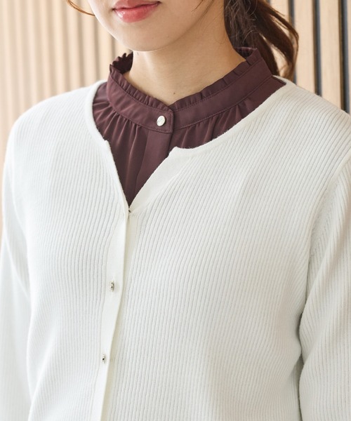 Honeys（ハニーズ）の「ラメ入キーネックカーデ（カーディガン/ボレロ・レディース・ブラック/アイボリー/レッド/ブルー/グレー・S/M/LL/L）」の13枚目の写真