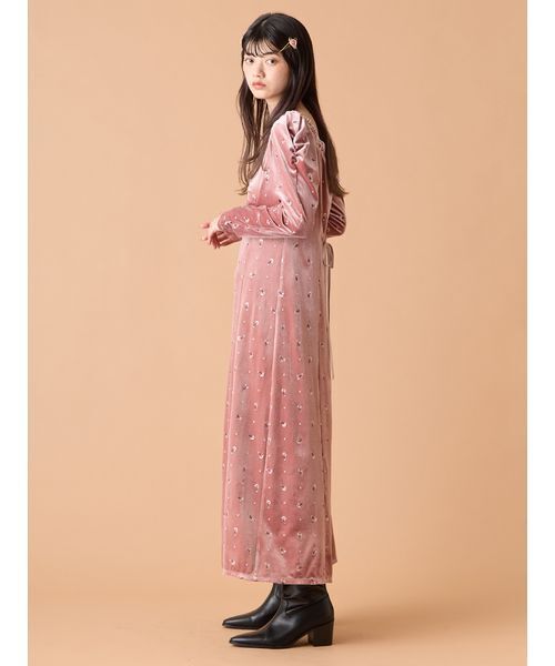 エンブロイダリーベロアワンピース（ワンピース）｜LILY BROWN（リリー